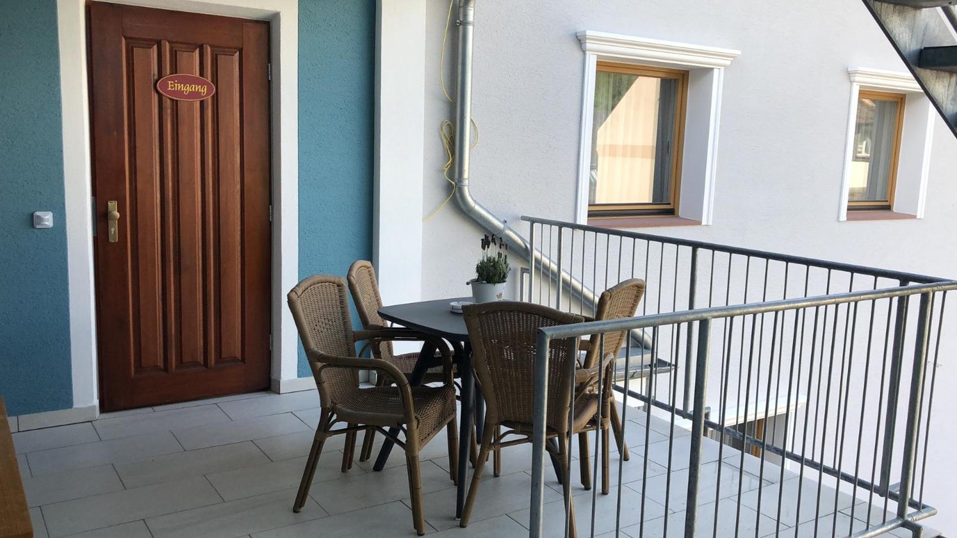 Rheinliebe Bistro Und Pension Лорх Экстерьер фото