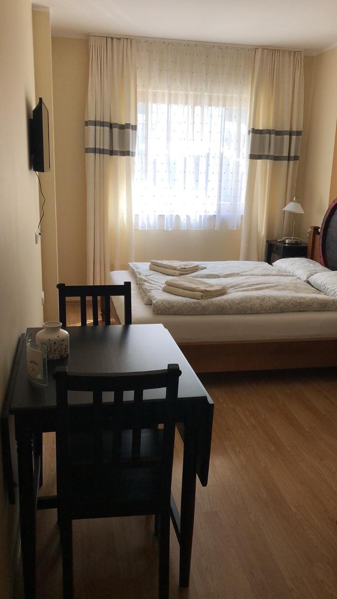 Rheinliebe Bistro Und Pension Лорх Экстерьер фото